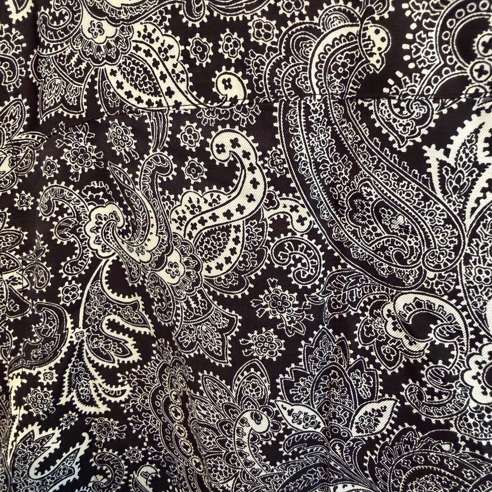 🆕The Kooples Paisley Button-Up Shirt in Viscose Black & White NWT Men’s size M - Picture 5 of 9